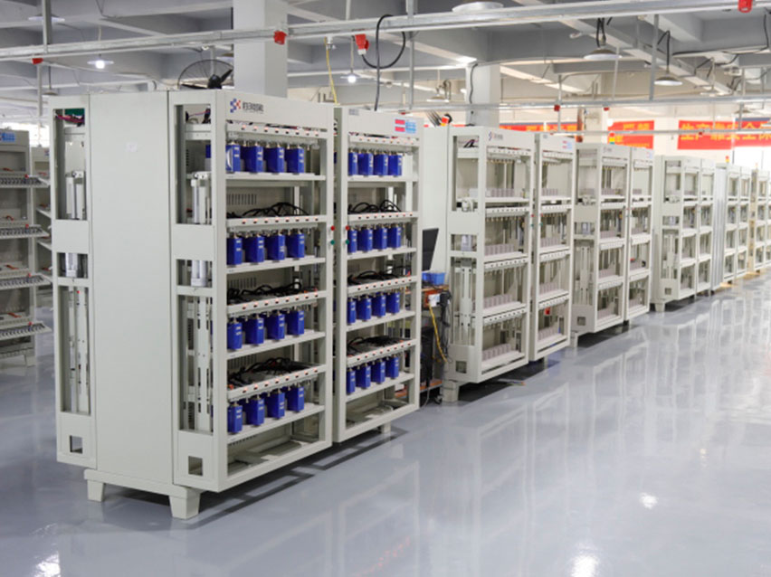 officina per la formazione di batterie verniciate a polvere