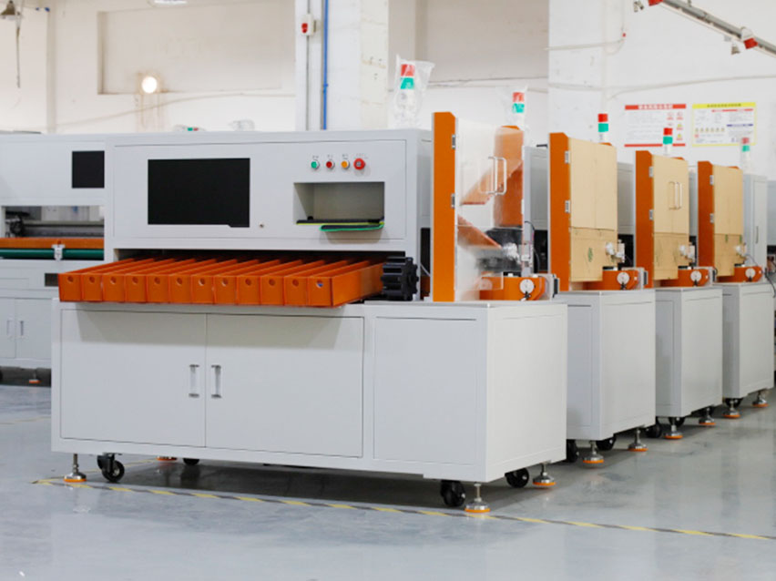 armadio per la formazione della batteria con officina luminosa