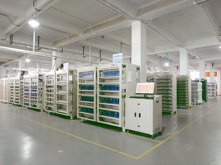 laboratorio di armadietti per la formazione di batterie personalizzate
